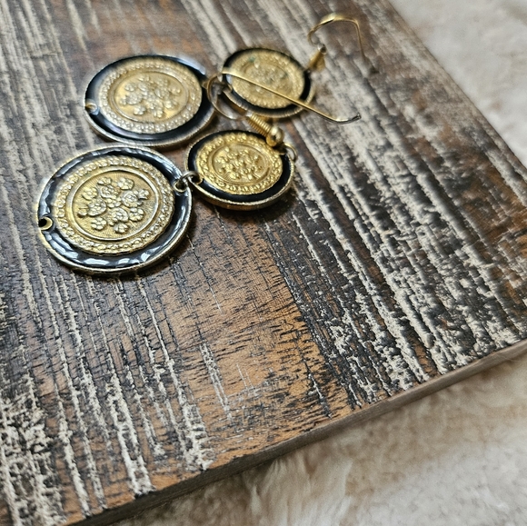 Vintage Coin Style Enamel Austria Earrings - Picture 3 of 12